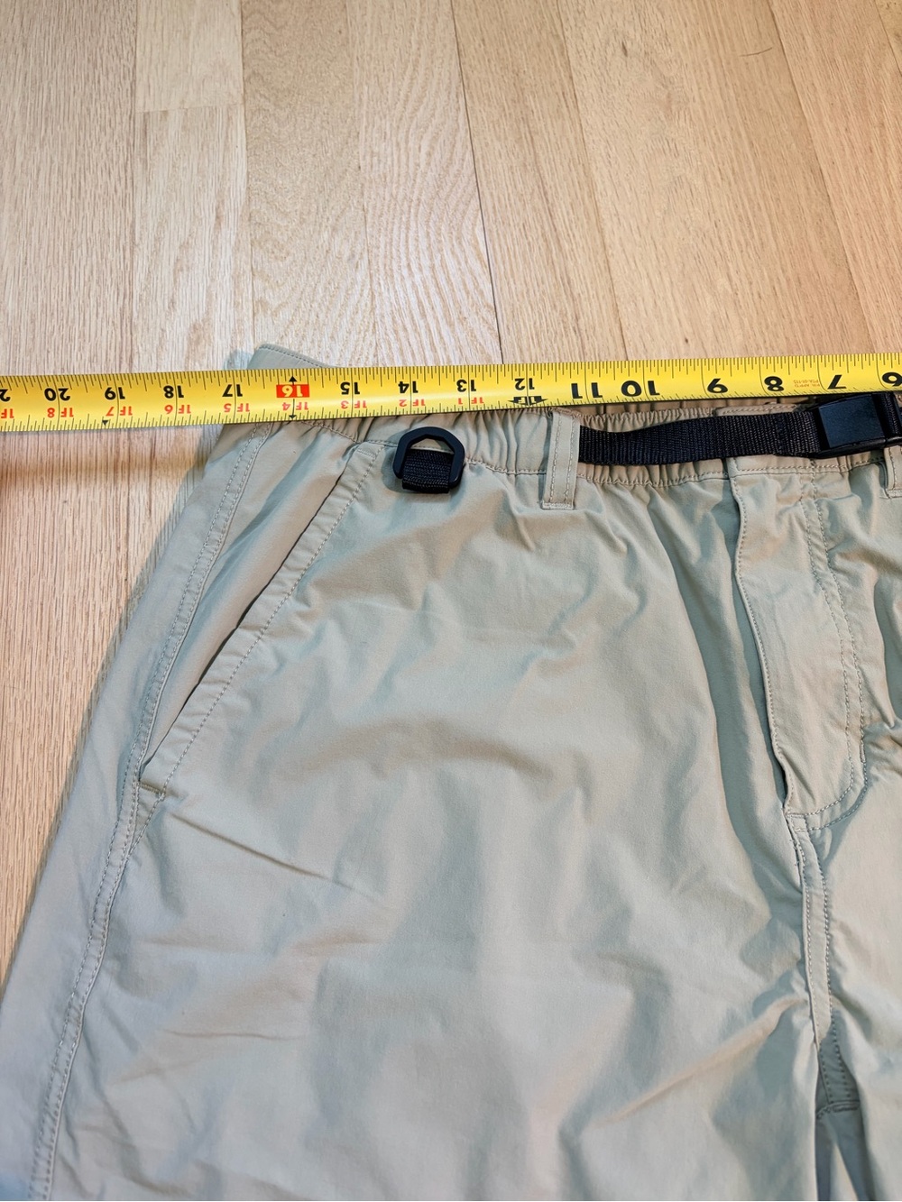 Fair Harbor Outdoor Hiking Shorts Men’s Large Beige Performance - Picture 2 of 6